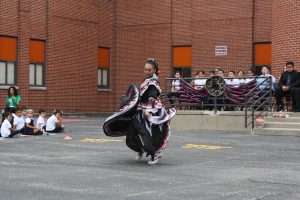 woman dancing